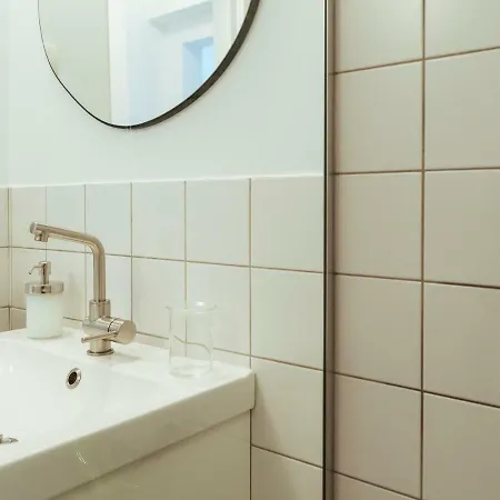 Location - Queen Elizabeth Flat Bucarest