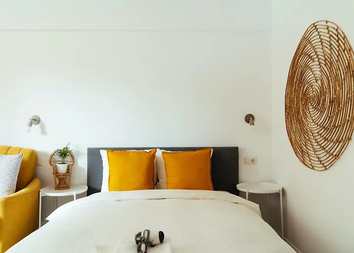 Location - Queen Elizabeth Flat *